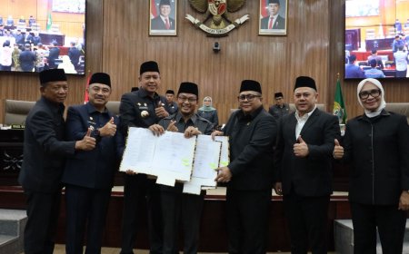 Pemkot Bekasi Tanda Tangani Kebijakan Umum Anggaran, Salah Satunya Honor RT/RW Naik