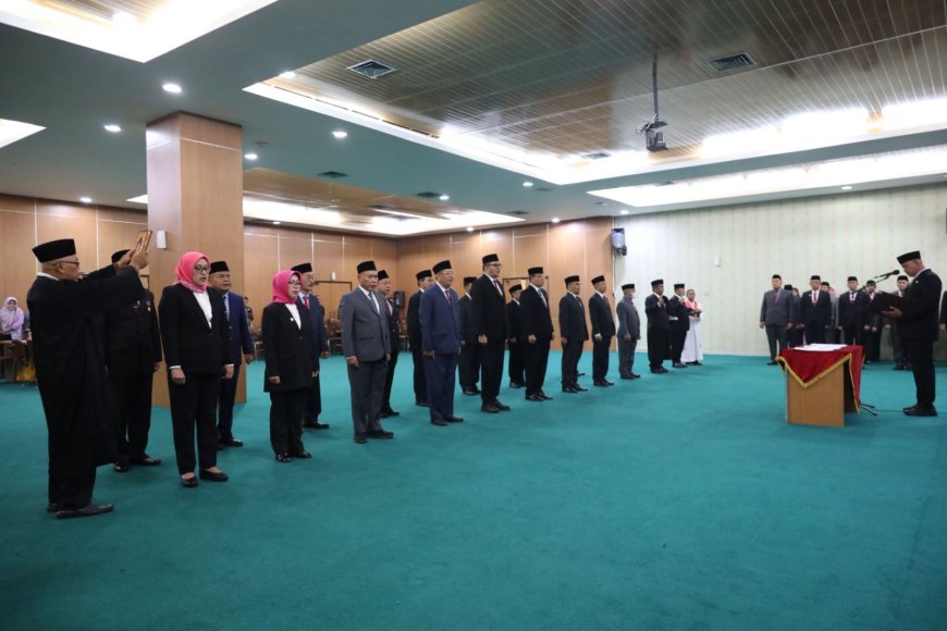 Pada Kepemimpinan Tri dan Bobihoe, Perdana 19 Pejabat Eselon II di Rotasi