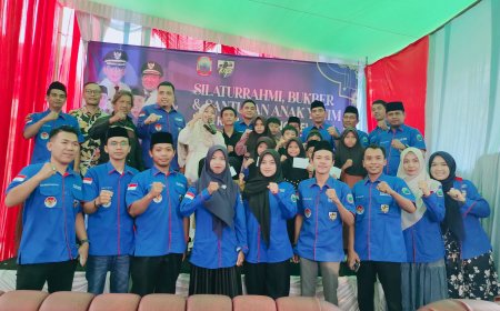 Gelar Bukber dan Santunan, KNPI Deklarasi Dukung Program Egi Syaiful