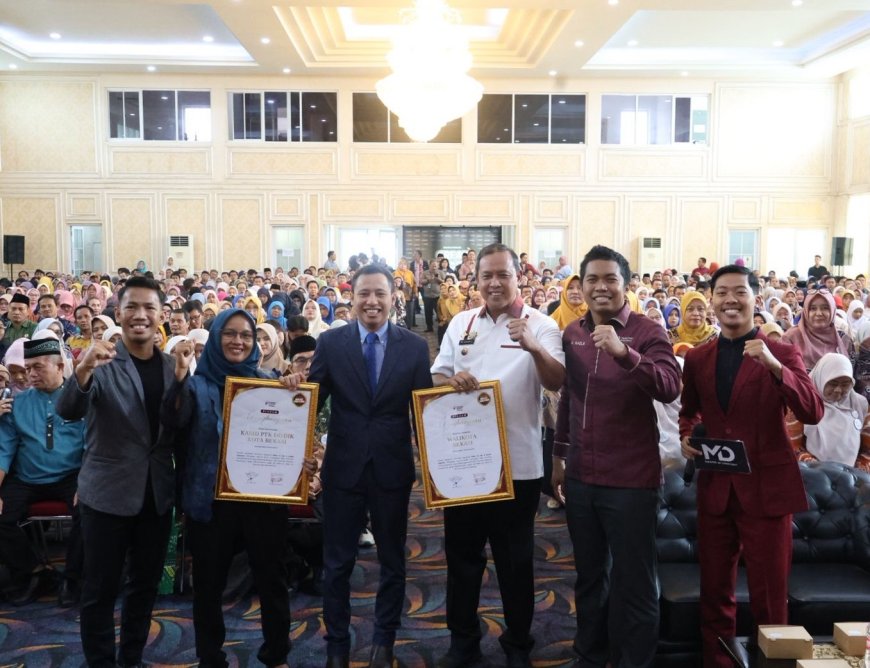 Wali Kota Bekasi Tekankan Pentingnya Guru Menjadi Sosok Inspiratif dalam Seminar Nasional