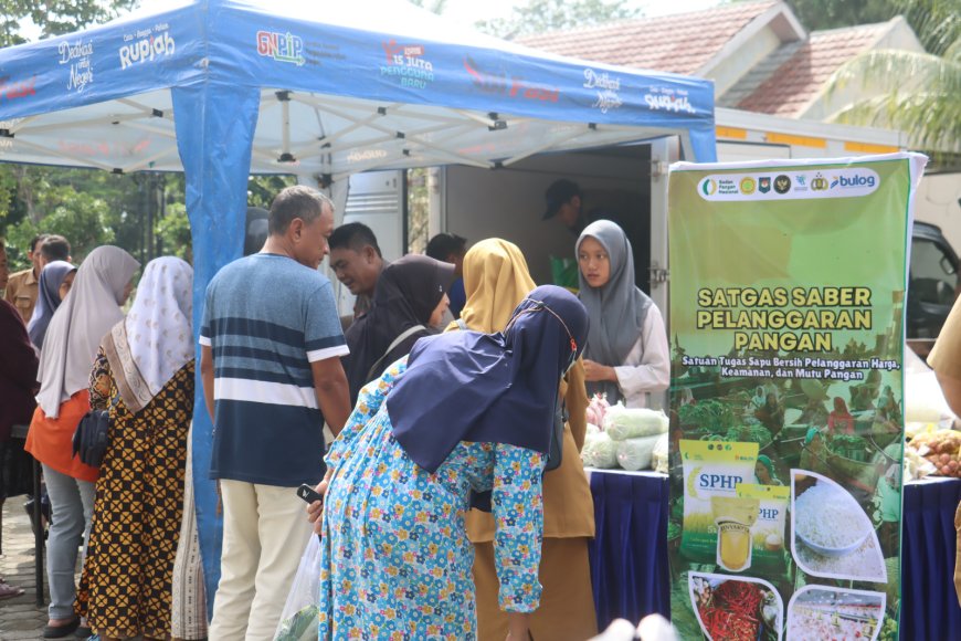 Satgas Pangan Polres Lampung Selatan Selenggarakan Pasar Murah di Polsek Kalianda