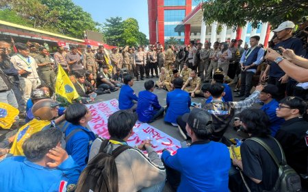 PMII Bandar Lampung Geruduk Kantor Wali Kota Pasca Tragedi Maut Wira Garden