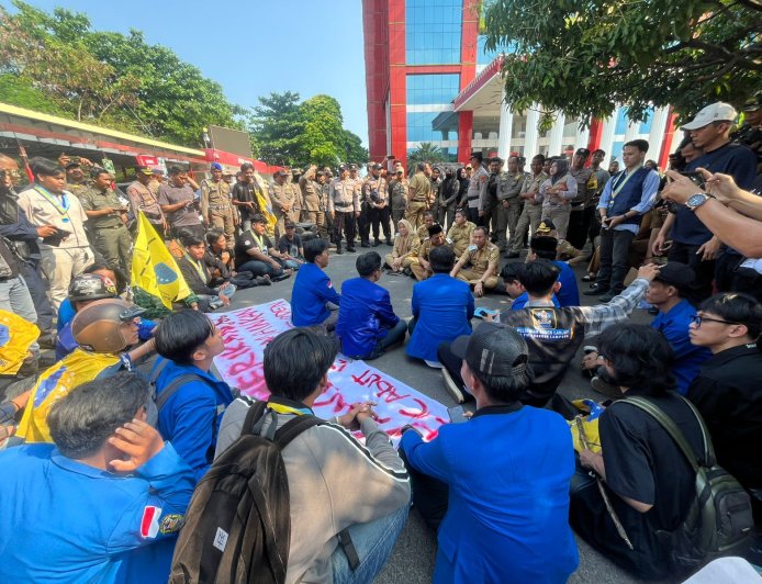 PMII Bandar Lampung Geruduk Kantor Wali Kota Pasca Tragedi Maut Wira Garden