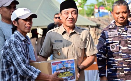 Lanal Lampung & Pemkab Lamsel Bersatu Padu Gelar Baksos Akbar di Dermaga Bom