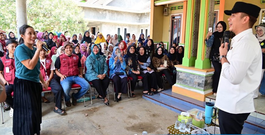 Bikin Warga Natar Kepikat, Program Desa HELAU Terobosan Bupati Egi Panen Pujian