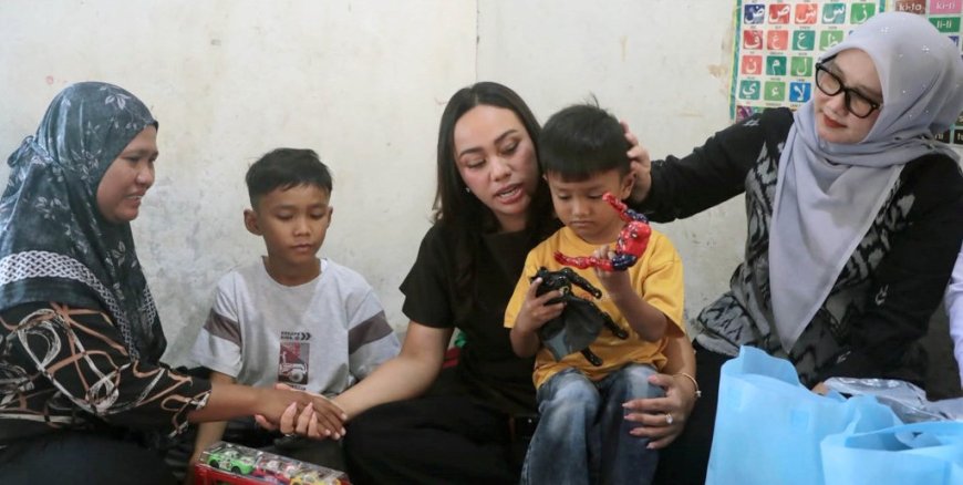 Zita Anjani Datangi Anak Penderita Hemofilia di Lampung Selatan, Janjikan Akses Berobat dan Sekolah Aman