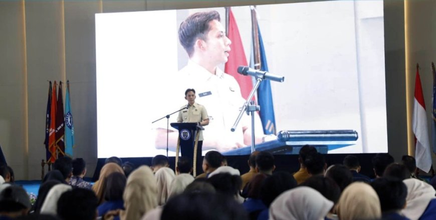 Bupati Lamsel Radityo Egi 'Sentil' ASN dan Anak Muda: Pakai AI atau Tergantikan