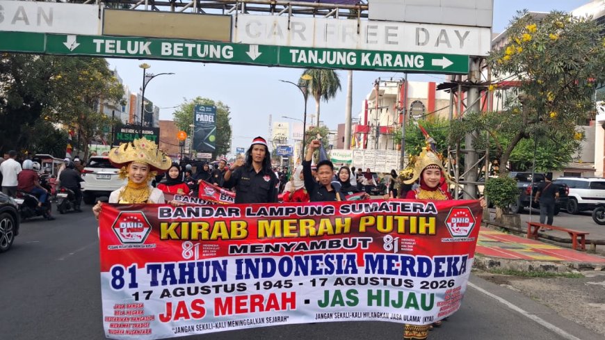 Kirab Merah Putih 300 Meter Guncang Bandar Lampung, Pemuda dan Santri Bersatu Kawal NKRI